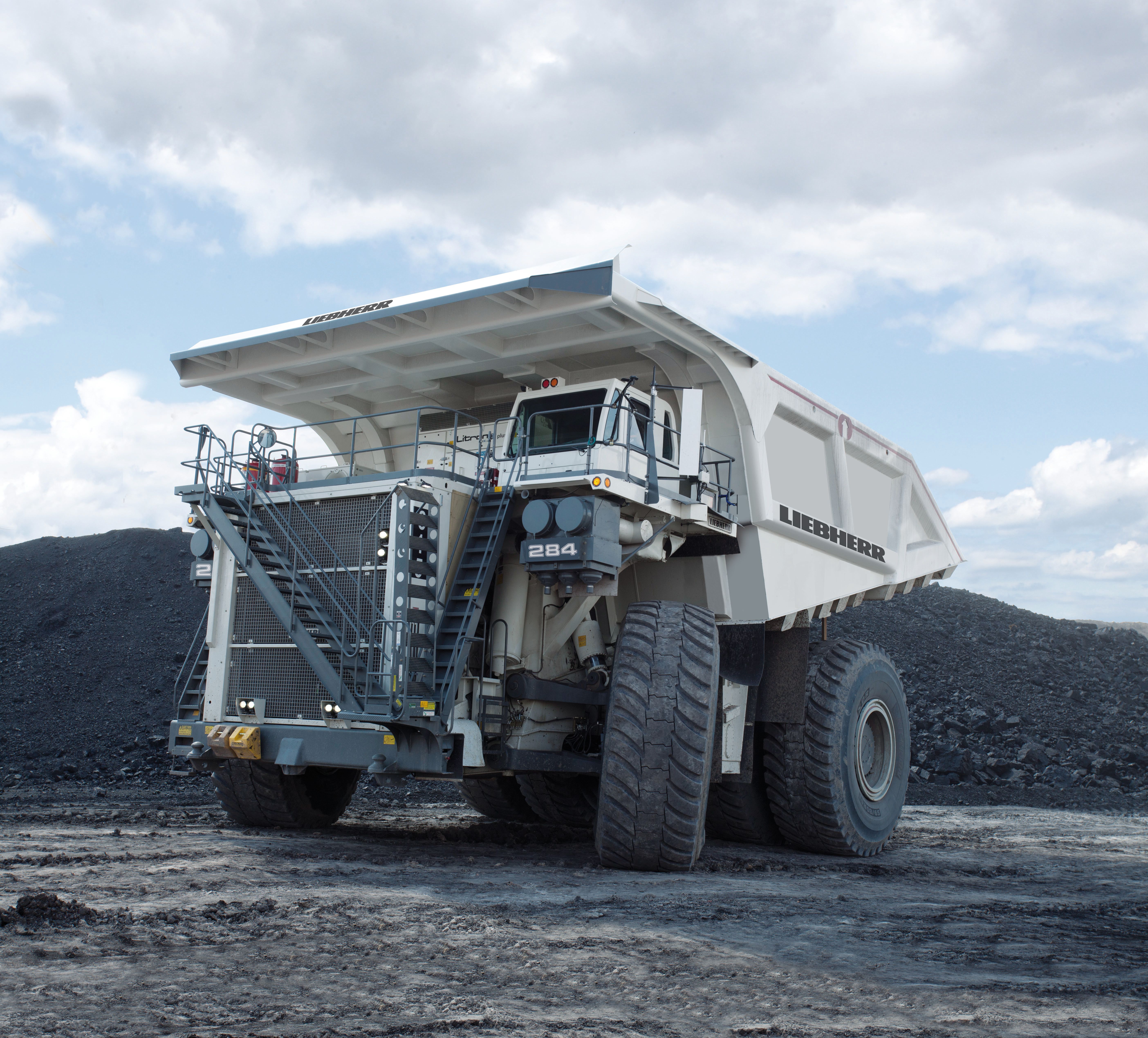 Liebherr T 284 vehicle