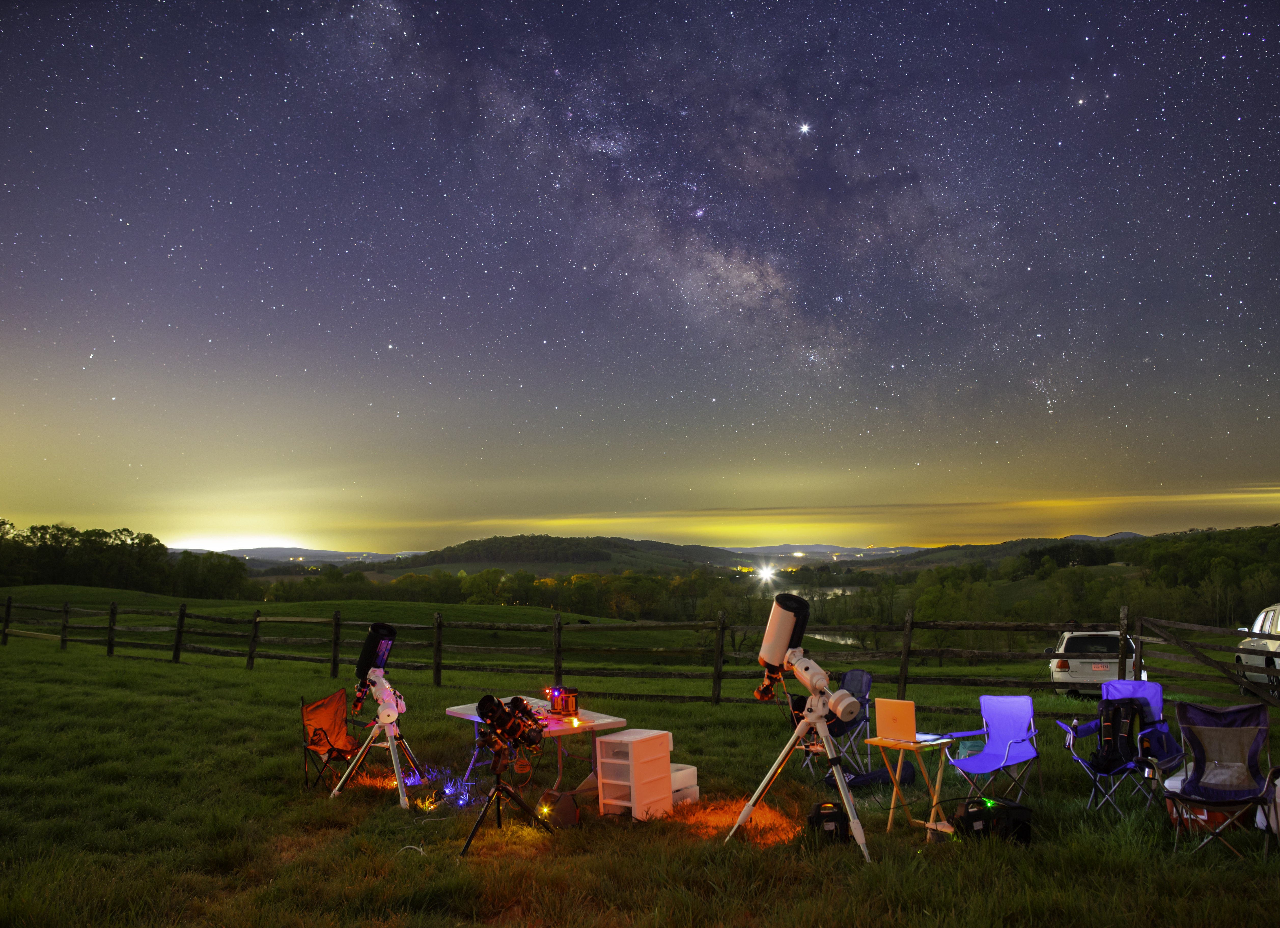 A sunset photo of Sky Meadows Park 