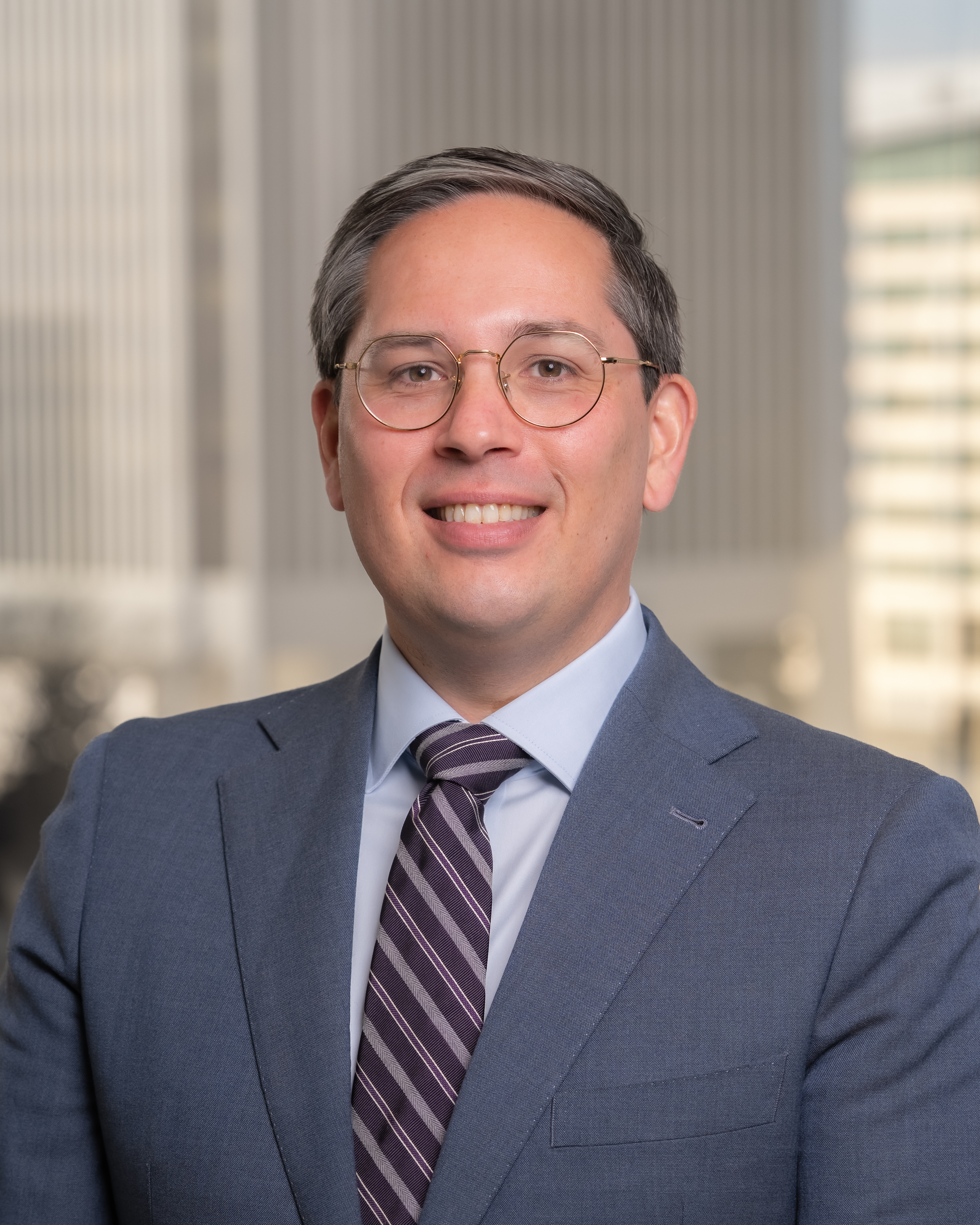 Stephen Hartka headshot