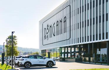 Photo of RINGANA building and car