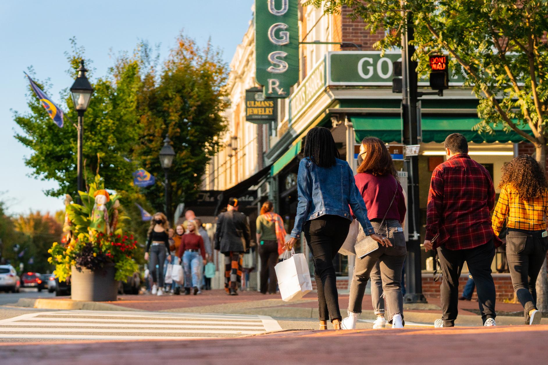 People walking in downtown Fredericksburg