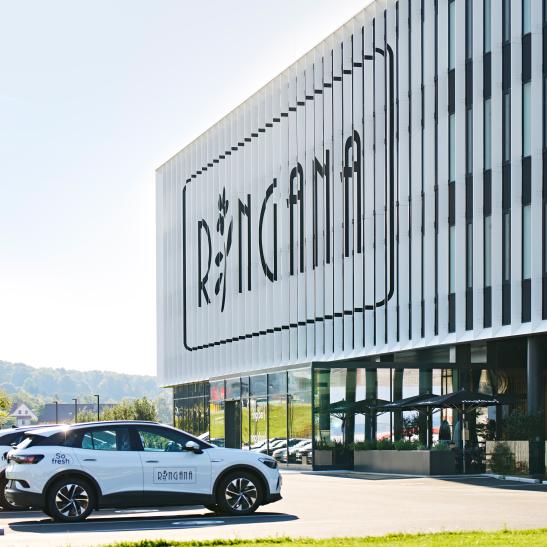Photo of RINGANA building and car