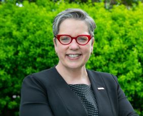 Anne Kress Podcast Horizontal Headshot VER Q2 2022